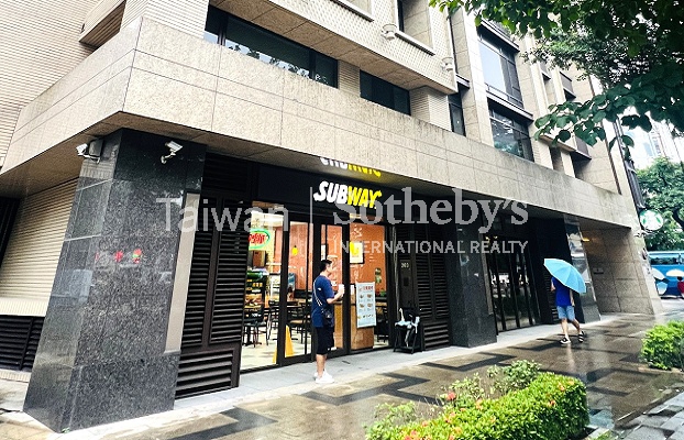 皇翔玉璽黃金店舖(Subway)建物外觀